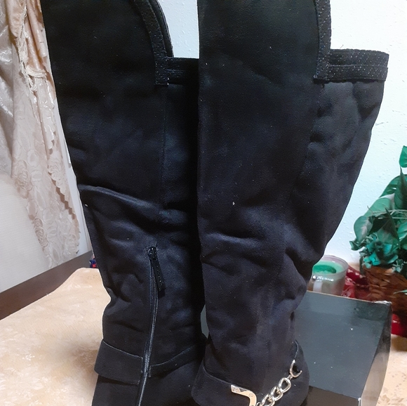 Boots - Picture 2 of 2